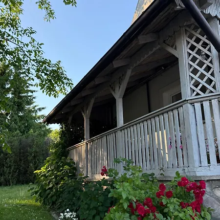 Dom Nad Jeziorem Lutry